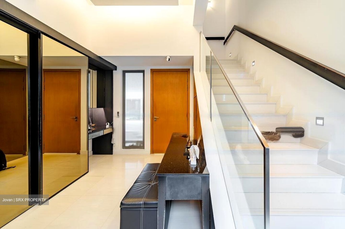 Hillcrest Villa (D11), Terrace #484620891